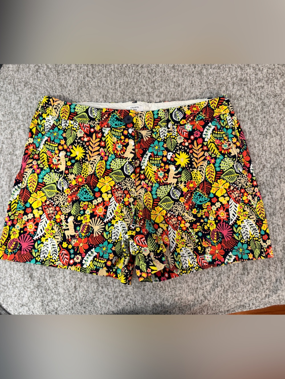 crown & ivy Black Floral Print Women's Shorts